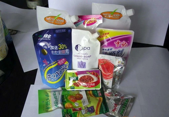 액체 샴푸는 봉합 봉합을 충전하는 파우치 포장기 토마토 케찹을 미리 만들었습니다